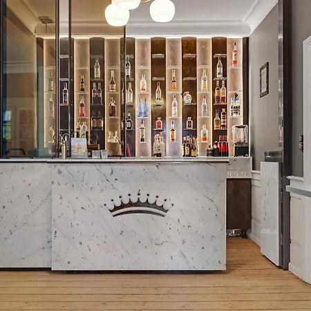 Cozy In With Kitchen Apartment